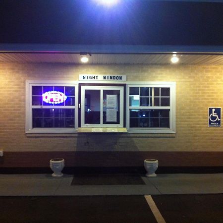 Newport News Inn מראה חיצוני תמונה